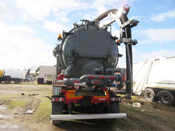 REF 18 - 2004 Eurovac High Airflow Suction Vacuum Tanker For Sale